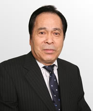 代表取締役会長: 二階堂 充